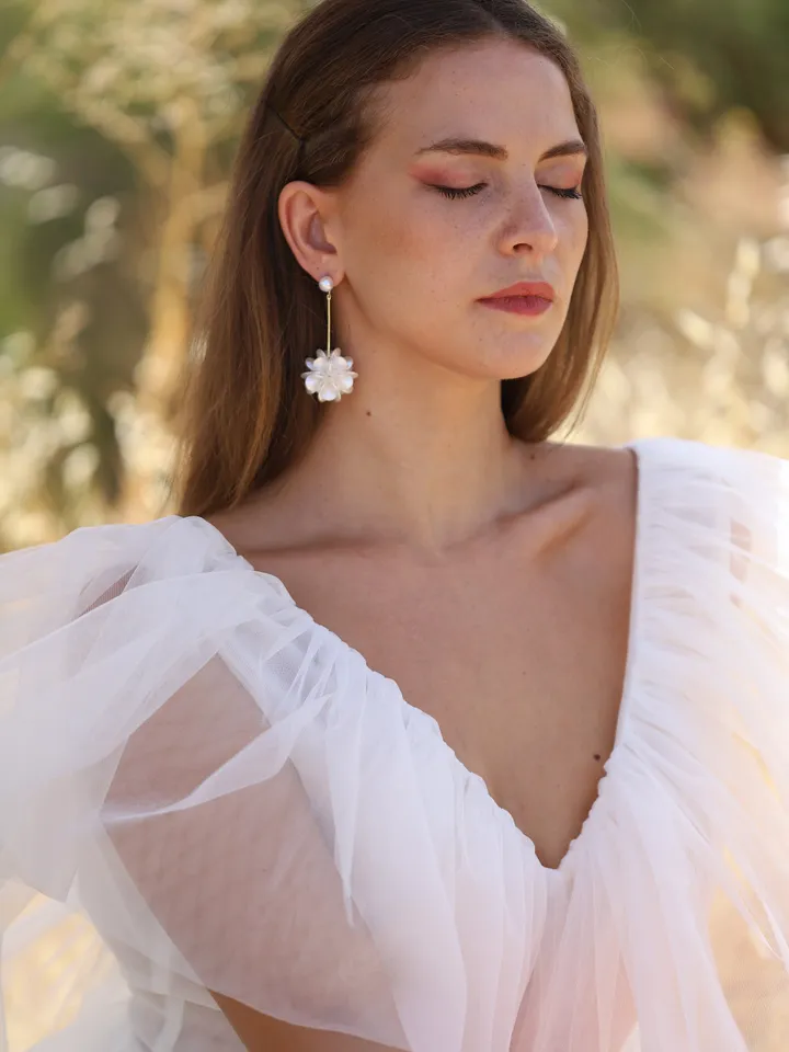 Boho Wedding Earrings For Brides, Floral Statement Long Wedding Earrings, Bohemian Flower Bridal Earrings, Gold Statement Jewelry, Jewellery