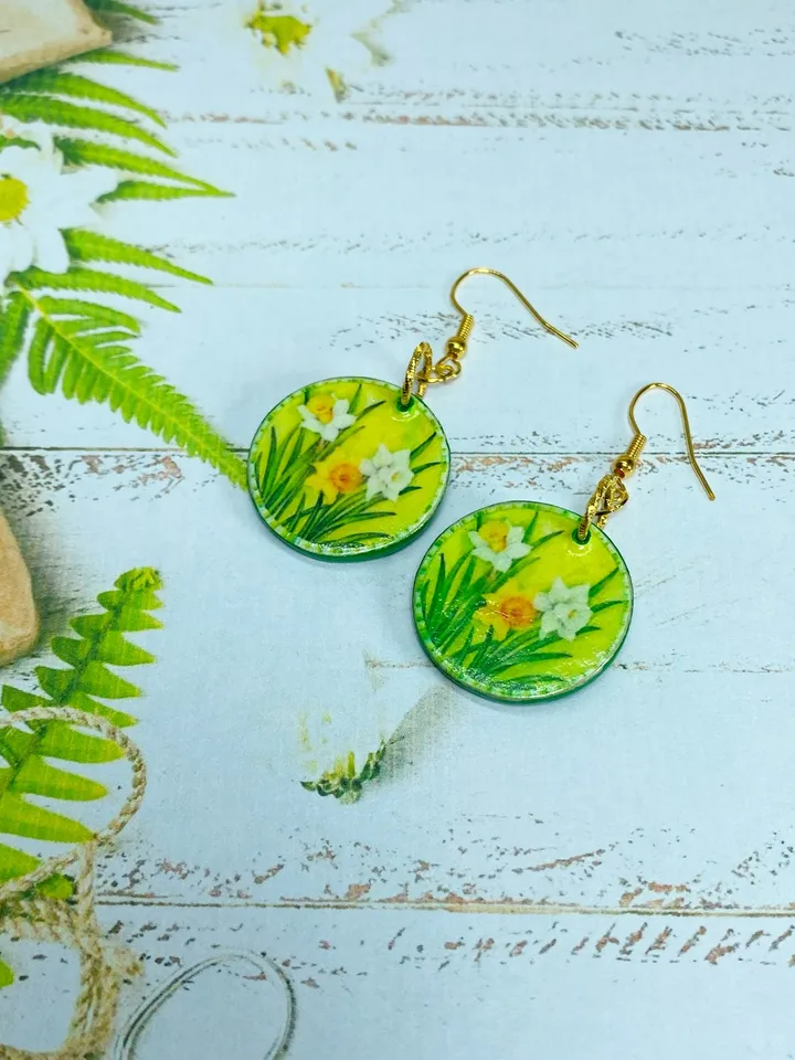 Handmade summer earrings. Handmade costume jewelry.