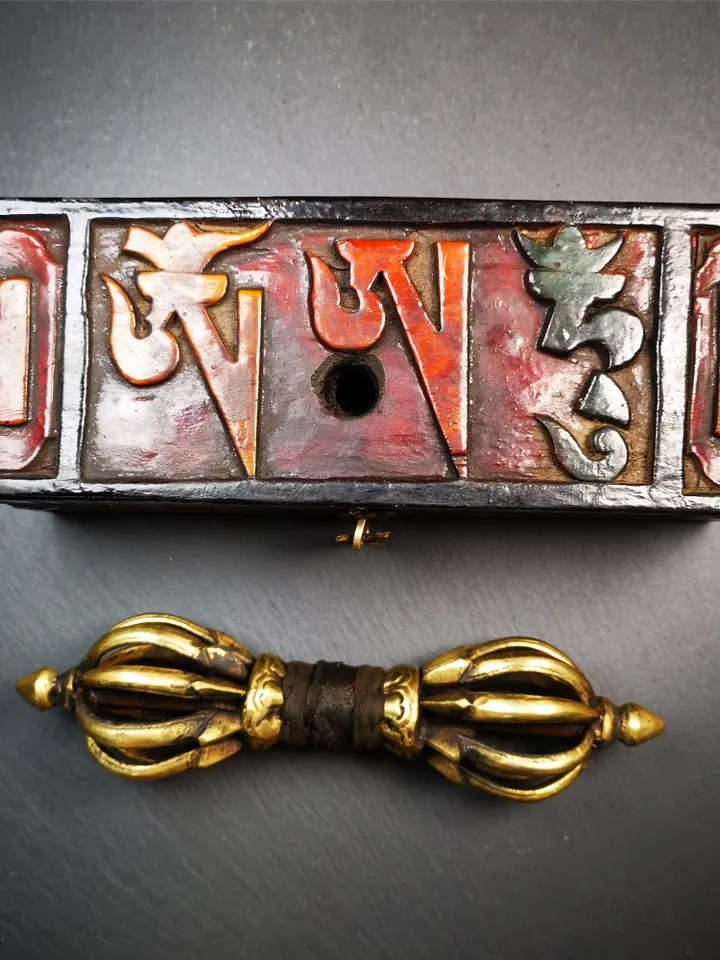 Gandhanra Powerful Vintage Vajra Dorje with Wooden Case ,Tibetan Tantric Buddhism (Vajrayana) Ritual Implement,Handmade in Nepal,7.0"