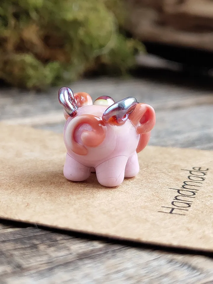 Pig figurine Flying Pig figurine Pig decor Pig statue Pig ornament Mini pig Glass pig Pig gifts Piglet Pig lover gifts Miniature animals