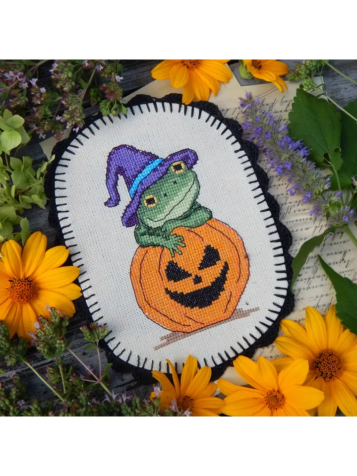 Halloween Frog cross stitch pattern