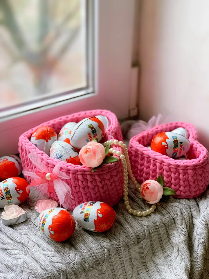 Crochet set 2 baskets hearts, Valentines gift box, pink bathroom storage, eco friendly container, candy holder