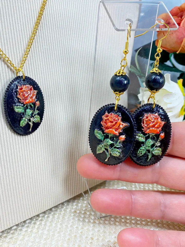 Vintage handmade jewelry set.
