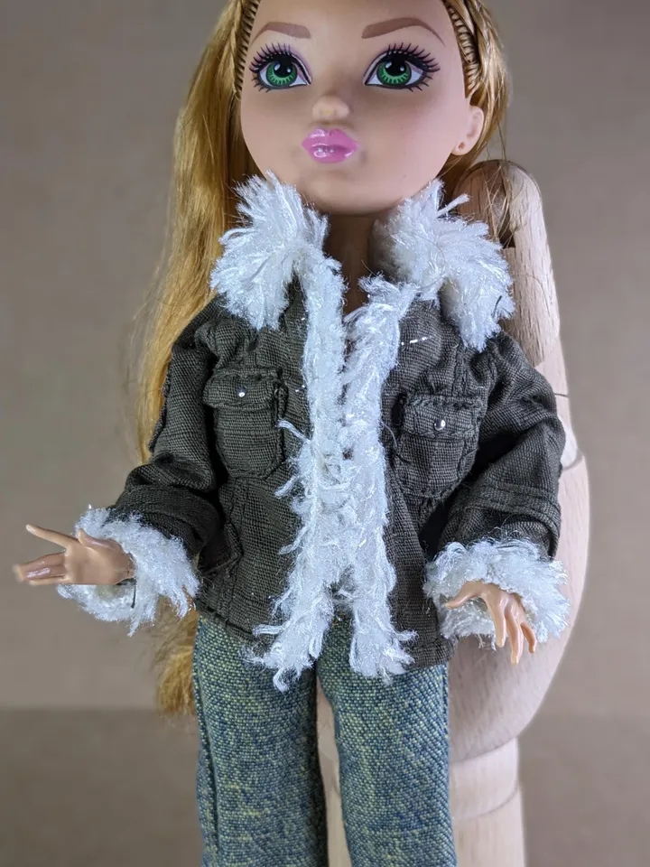 Khaki jacket for 10.5-inch female dolls (MH, EAH)