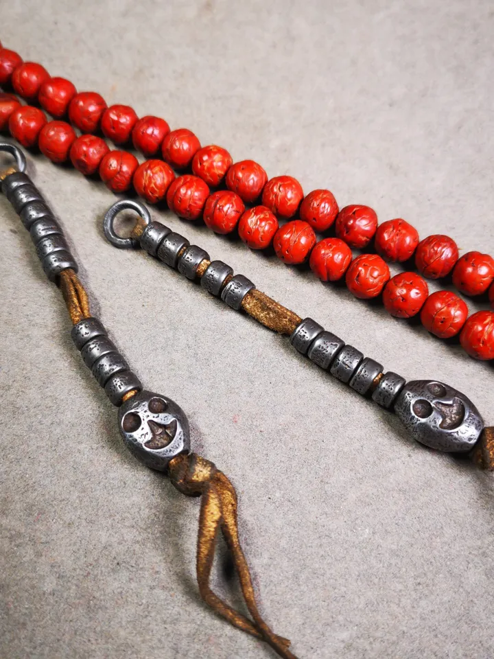 Gandhanra Handmade Tibetan Buddhist Mala Counters,Prayer Bead Counters,with Skull Sītavana Pendant, Made of  Cold Iron