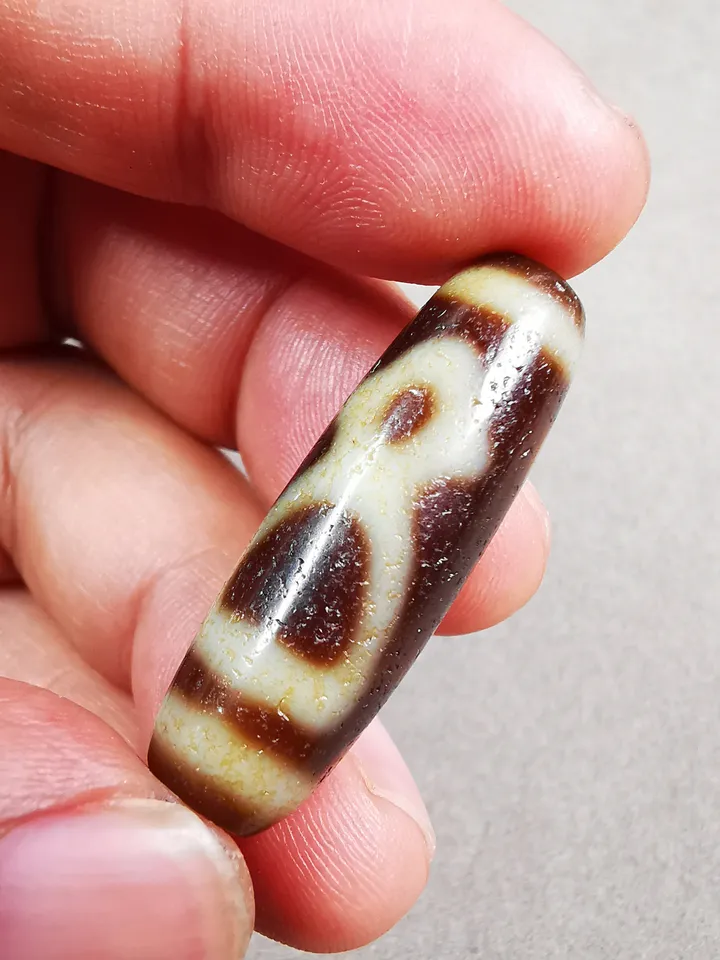 Gandhanra Tibetan Kubera Dzi Bead,Tibetan Chung,God of Wealth Amulet,Small Size 35*11 mm