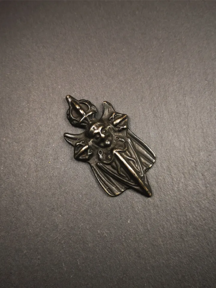 Gandhanra Antique Tibetan Buddhist Amulet,Black Garuda,Garula,Suparna,Golden-winged Bird Pendant,Made of Thokcha, 2.2 Inches
