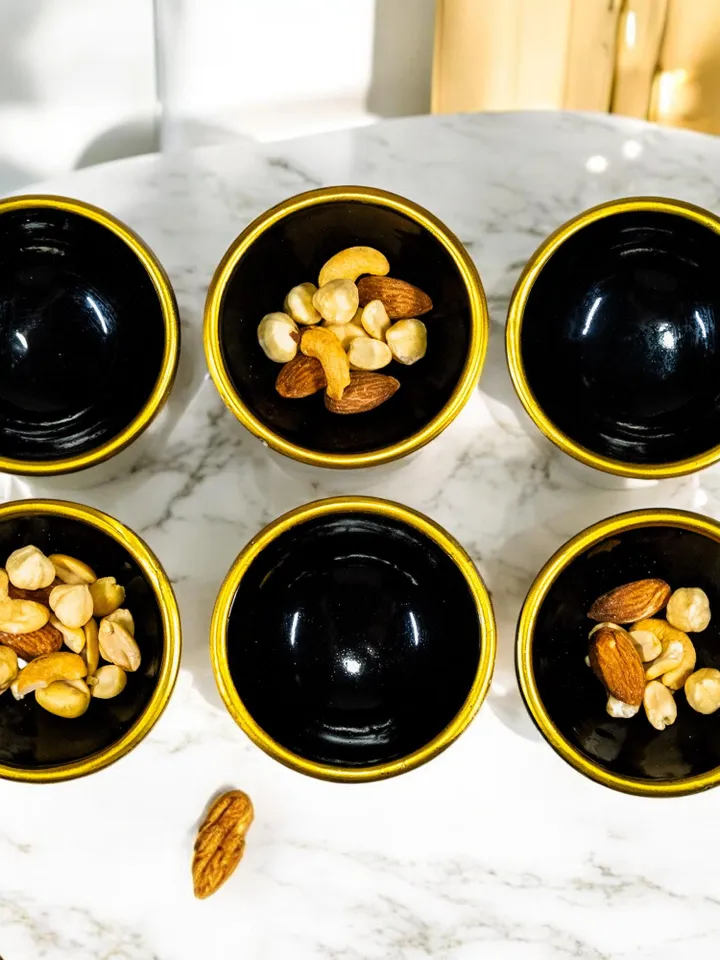 Handcrafted Ceramic Bowl Set | Handpainted 6-Piece Set for Nuts and Dried Fruits | Elegant and Functional Design for Your Dining