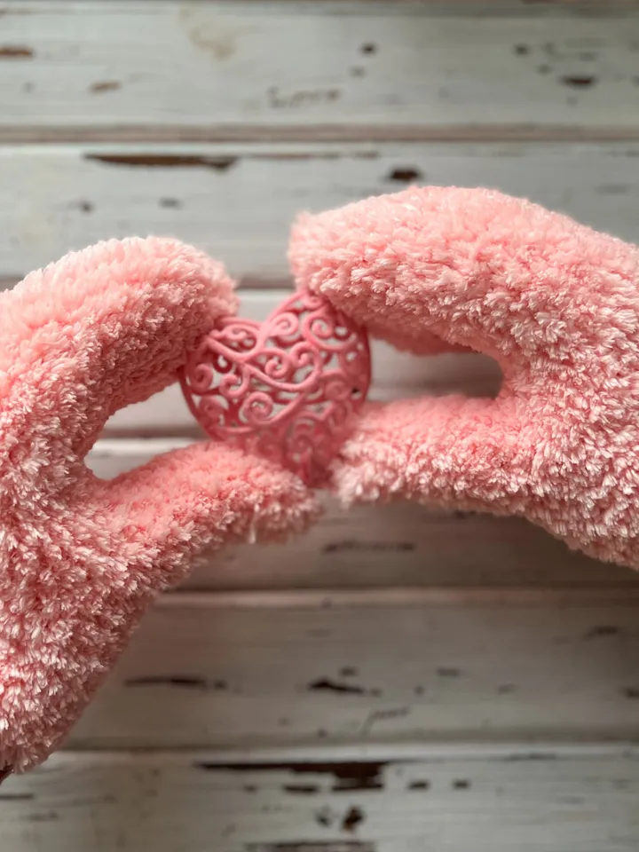 Mittens crochet pattern PDF, fur gloves, digital instant download, video tutorial