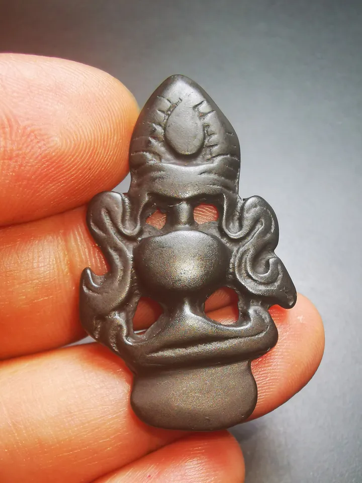 Gandhanra Antique Triratna Symbol Badge, Nubro,Tibetan Buddhist Protective Amulet Pendant,Made of Thokcha,60 Years Old