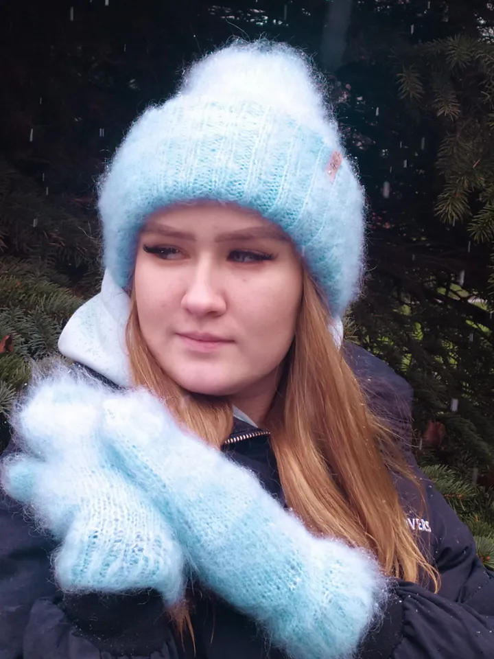 Fluffy knitted hat and mittens