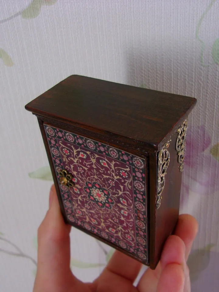 Dollhouse furniture set.1:12 scale.