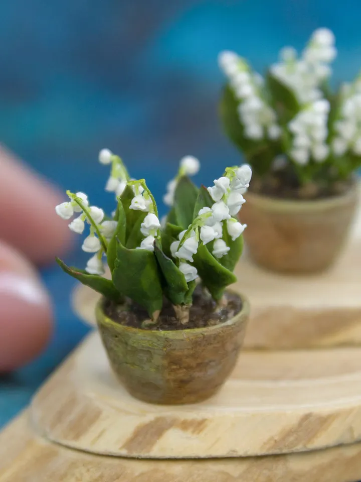 TUTORIAL Miniature lily of the valley with cold porcelain / air dry clay