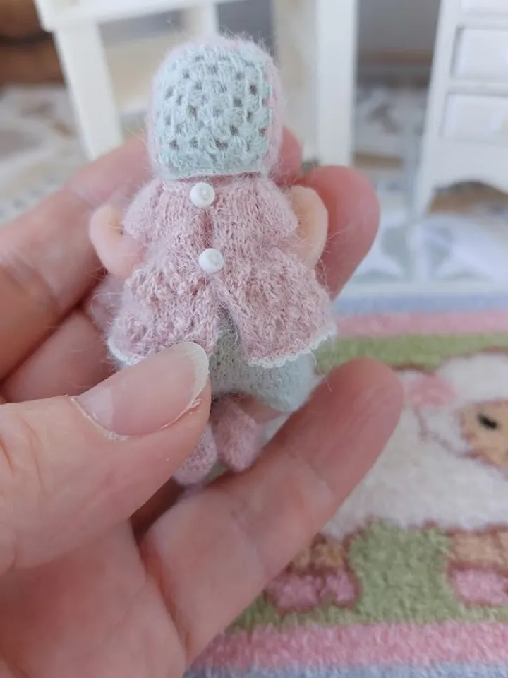 Miniature knit clothes  for ZURU mini baby doll 2,5 inches