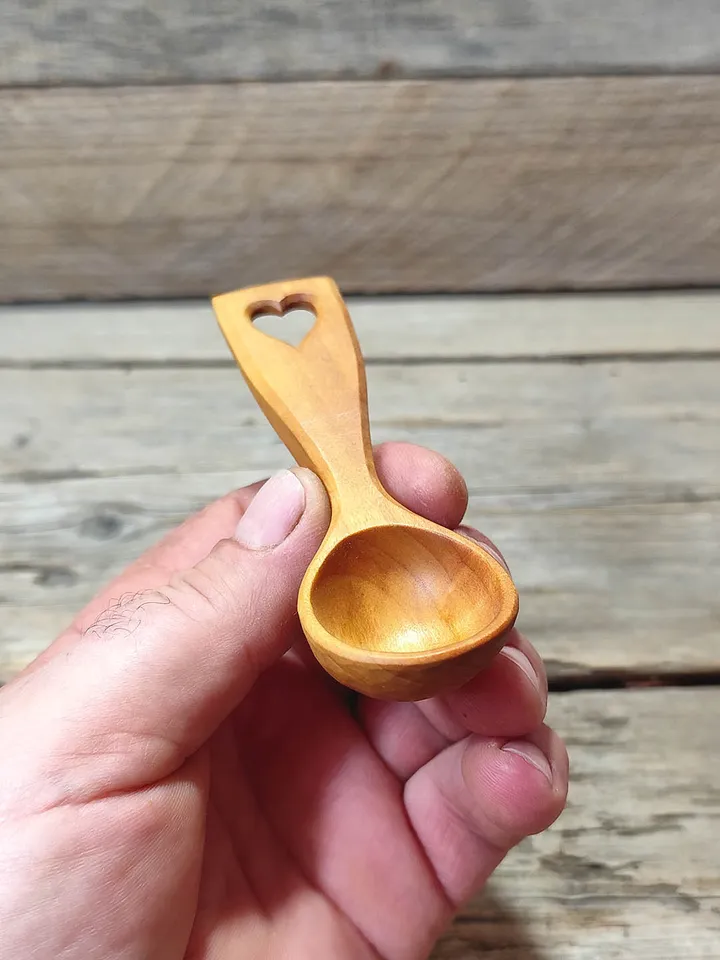 9th anniversary willow gift, Handmade willow ninth anniversary gift, Willow measuring spoon, Heart handle coffee scoop