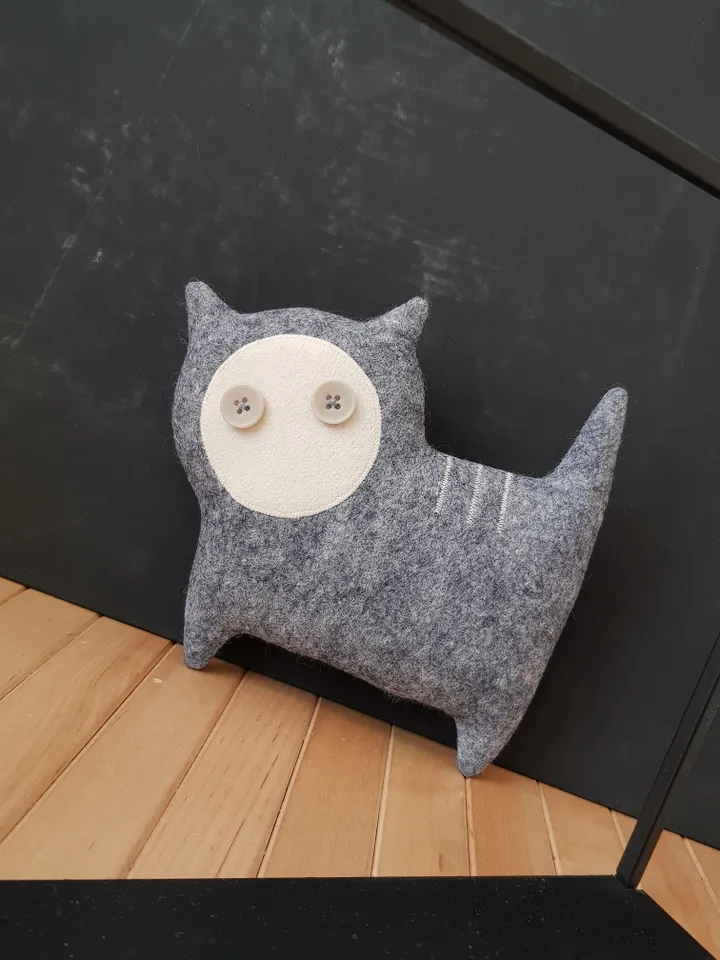 Felt Cat sewing pattern PDF tutorial in English, felt animal sewing diy
