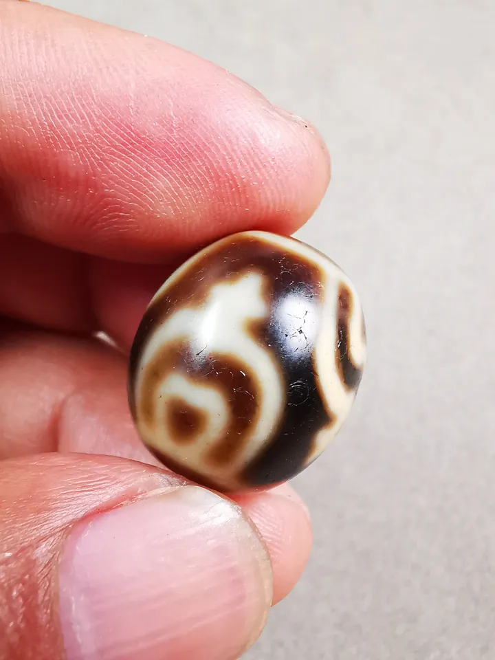 Gandhanra Tibetan Round Treasure Vase Dzi Bead(Darrow or Taklok Dzi),Tibetan Chung,Wealth Amulet,Small Size 20*17 mm