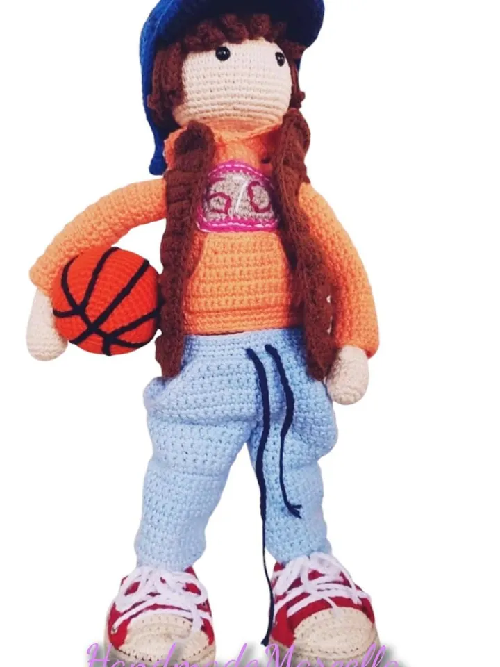 Jonte Sports Doll โ 33 cm Crochet Basketball Doll โ Articulated Amigurumi โ Handmade Cotton Collectible Gift for Kids or Adults
