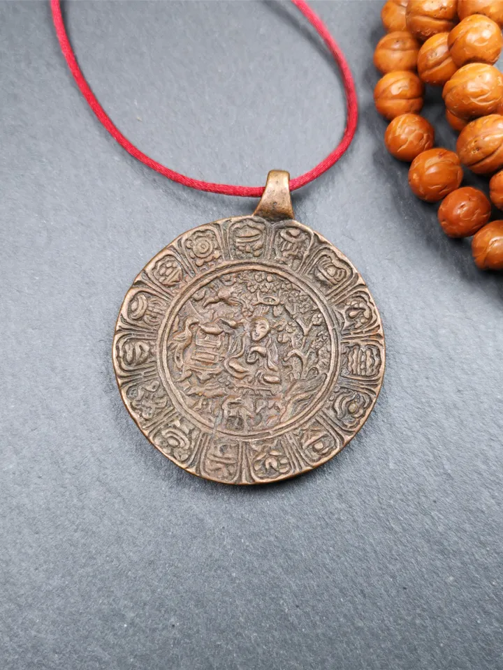 Gandhanra Vintage Tibetan Buddhist Amulet Badge,Shou-lao, the God of Longevity,Made of Copper, 1.57"