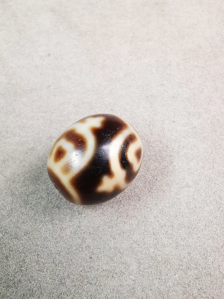 Gandhanra Tibetan Round Treasure Vase Dzi Bead(Darrow or Taklok Dzi),Tibetan Chung,Wealth Amulet,Small Size 20*17 mm