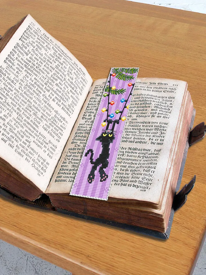 Christmas bookmark cross stitch pattern download PDF, Funny handmade bookmark digital PDF, Black cat cross stitch, Christmas garland #B95