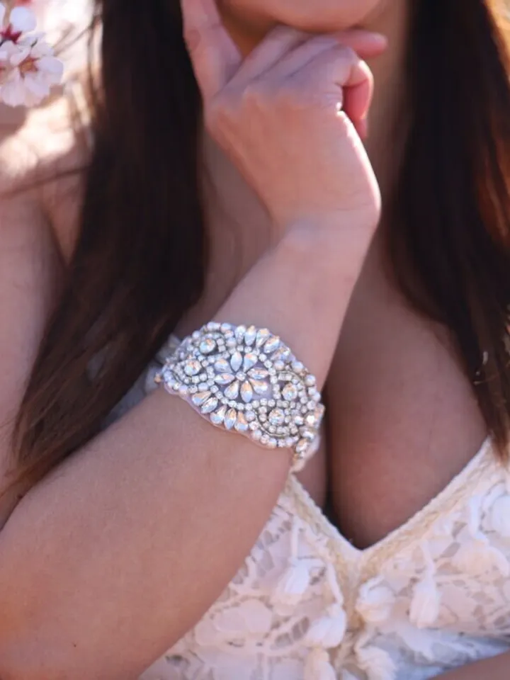 Gold Wedding Bracelet, Vintage Bridal Cuff Bracelet, Swarovski Crystal Wedding Cuff Bracelet, Flower Wedding bracelet, Boho Bridal Jewelry