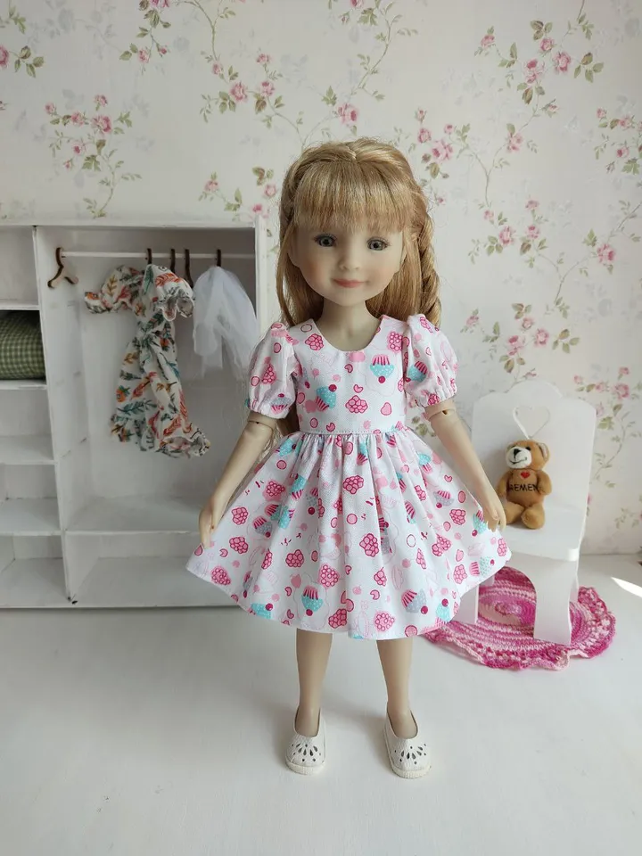 PDF sewing pattern for Ruby Red Fashion friends dolls.