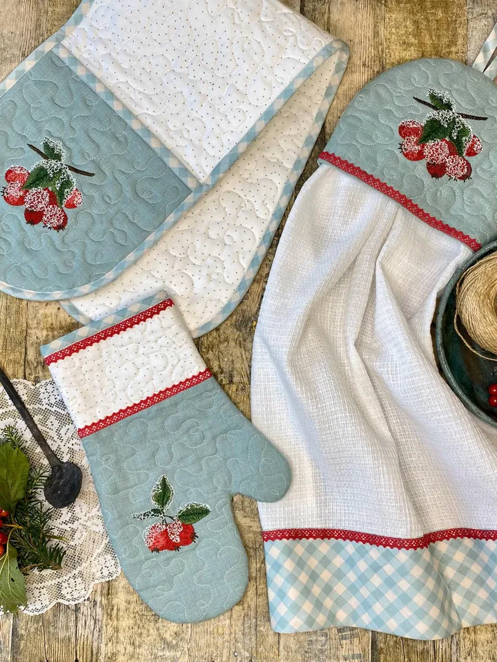 Machine embroidery designs "Winter berries", a set of four designs.
