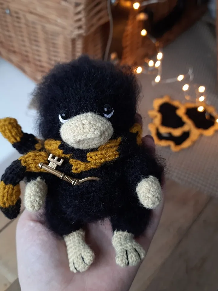 Stuffed Baby Niffler toy. Plush Niffler Fantastic Beasts. Cosplay Potter Fantastic. Baby Niffler. Fantastic beast doll. Christmas gift for fantasy lovers