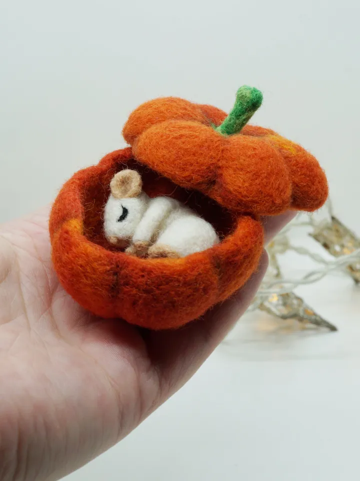 Miniature needle felted pumpkin with a sleeping mouse inside, needle felted mouse, white mouse, baby mouse, made to order