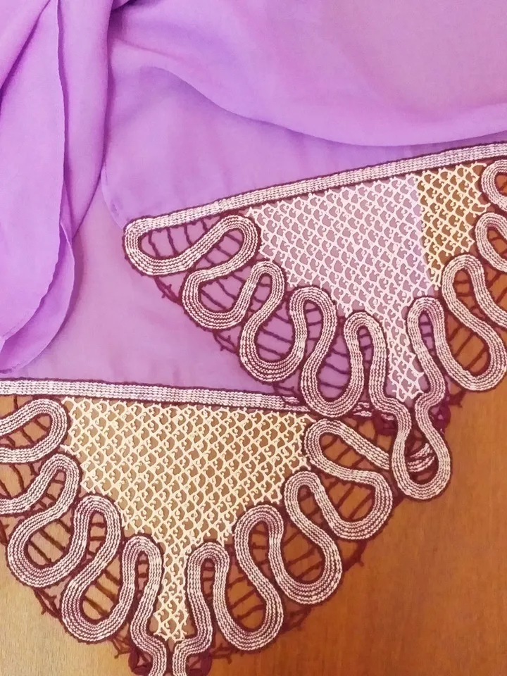 Lilac lace scarf pattern. Scarf for women. Lace on bobbins.