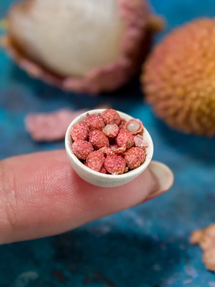 TUTORIAL Miniature litchi with polymer clay
