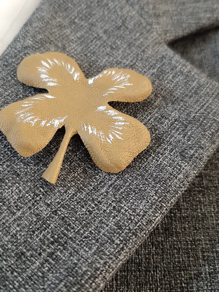 Clover men's lapel pin Leather boutonniere for him 3rd anniversary gift, art 1