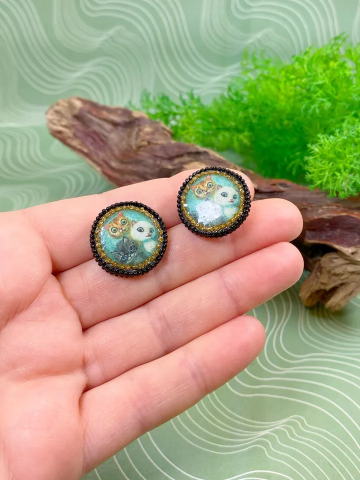 Handmade stud earrings. Earrings with images of cats.