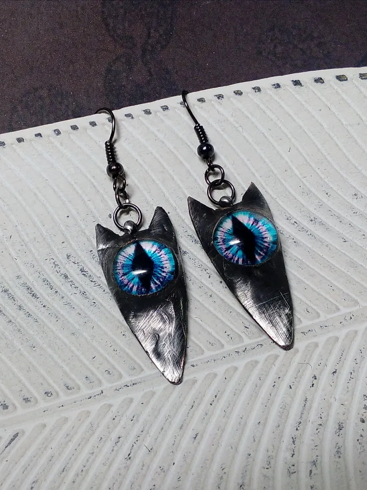 CAT eye earrings, Tin soldered earrings, Cat head earrings, Cat lovers bijouterie, Witch earrings, Halloween earrings