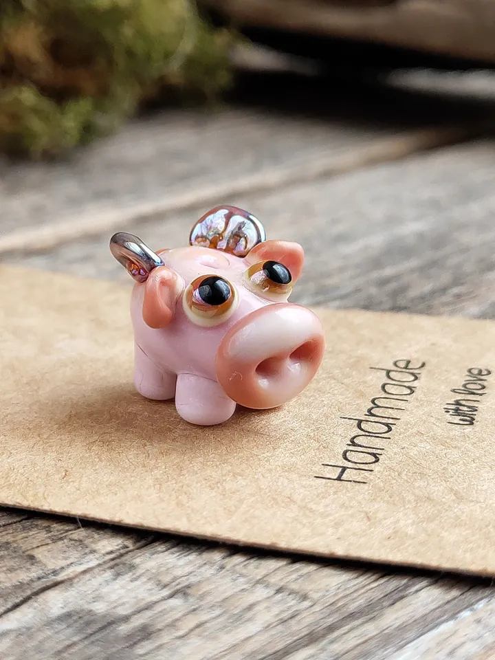 Pig figurine Flying Pig figurine Pig decor Pig statue Pig ornament Mini pig Glass pig Pig gifts Piglet Pig lover gifts Miniature animals