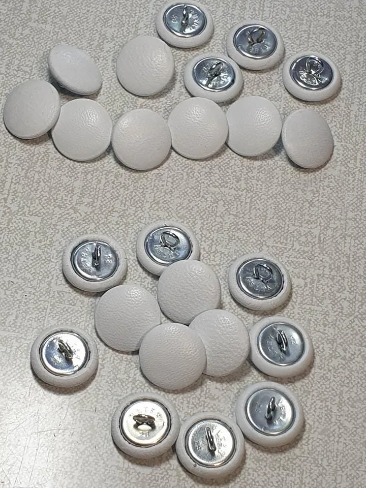 Genuine leather buttons. Round handmade buttons. Used for clothing furniture handicrafts creativity. Diameter 28L 18 mm. White Black buttons