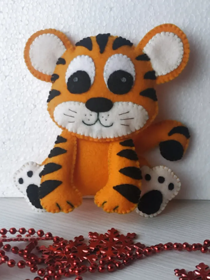Tiger felt pattern, felt animals pattern, felt tiger toy, Christmas pattern, PDF sewing pattern, tiger Christmas ornament, plush tiger toy, safari nursery decor