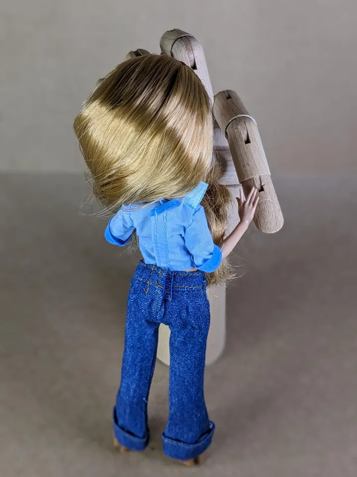 Blue shirt for 10.5-inch female dolls (MH, EAH)