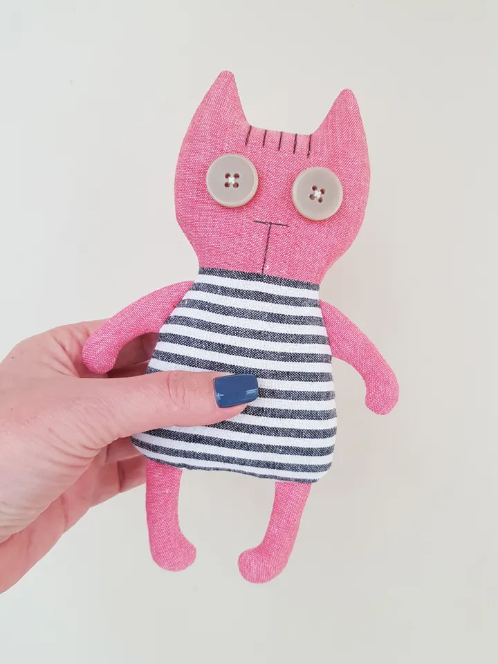 Cat doll sewing pattern PDF and digital tutorial in english, diy rag doll, stuffed animal pattern
