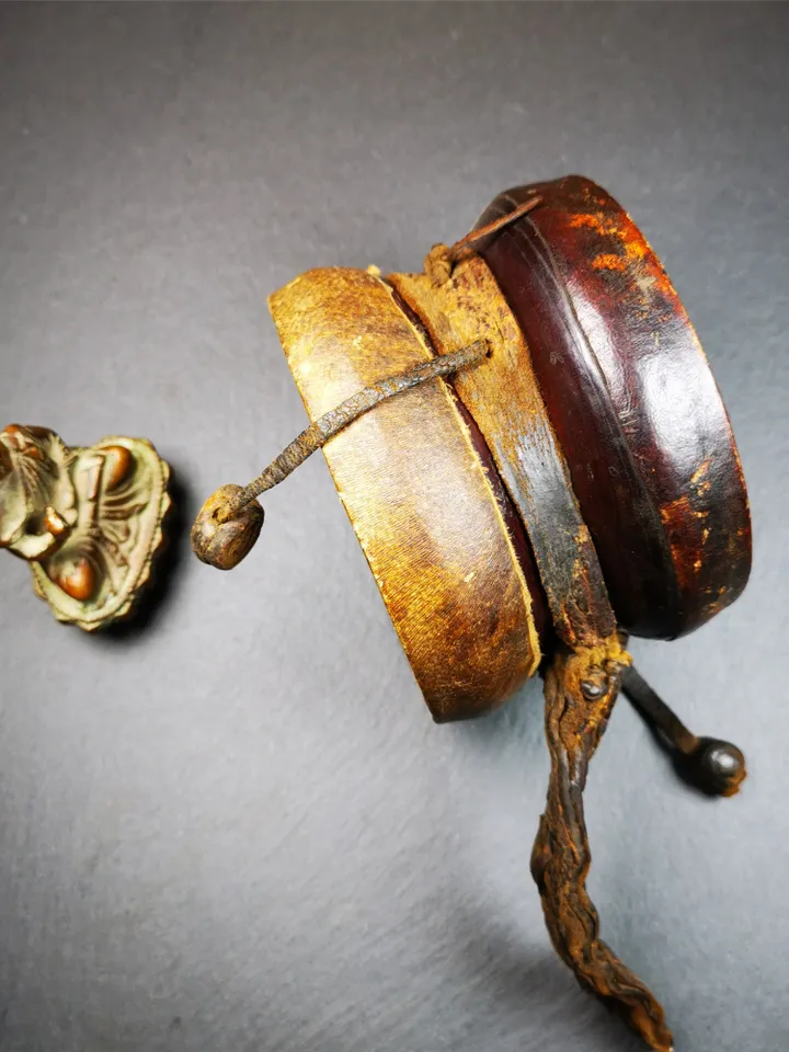 Gandhanra Vintage Tibetan Tantric Buddhist Ritual Implement Chod Drum,Damaru,Religious Ceremonial,4.15",80 Years Old.