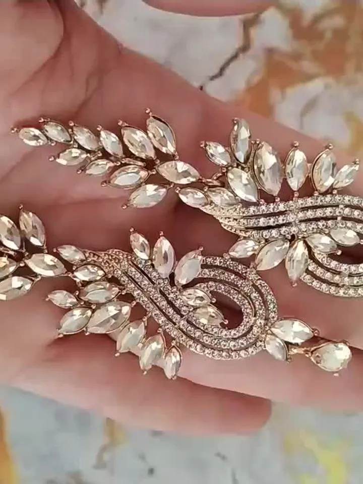 Champagne Gold Bridal Earrings statement Boho Earrings Boho Wedding Earrings Gold leaf earrings Long Brodal Earrings Boho Bridal Earrings