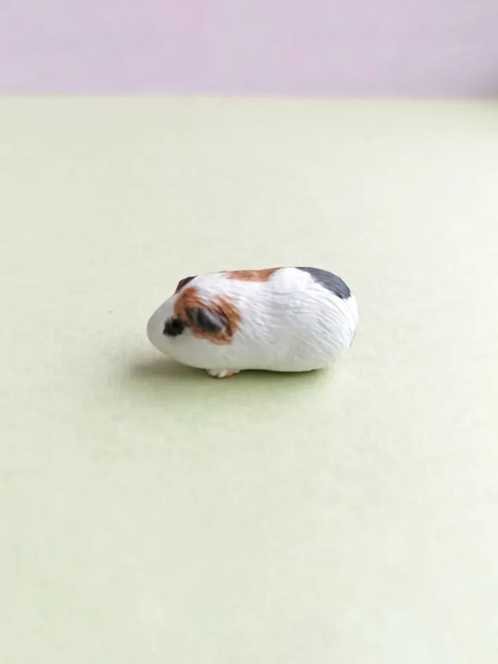 Custom guinea pig small figurine