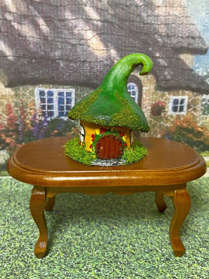 Forest mini house. Dollhouse miniature. 1:12. House for a gnome. Handmade.