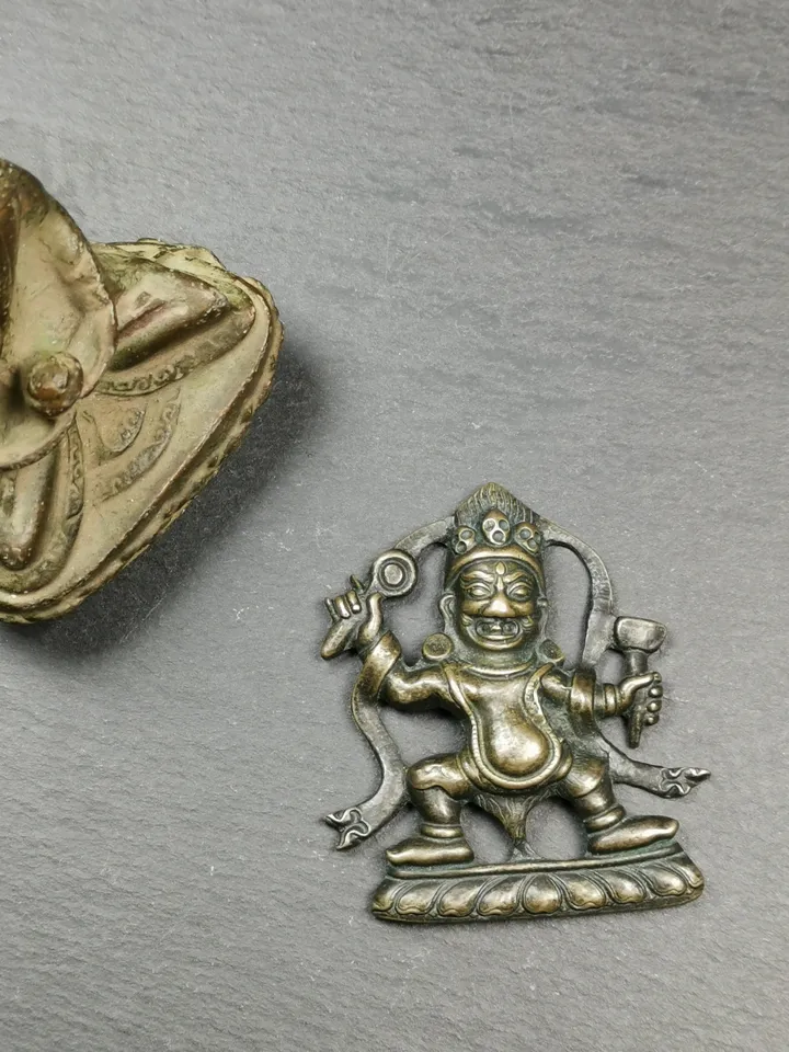 Gandhanra Vintage Tibetan Buddhist Statue,Panjaranata Mahakala Holding a Drum,2.2" × 1.8"