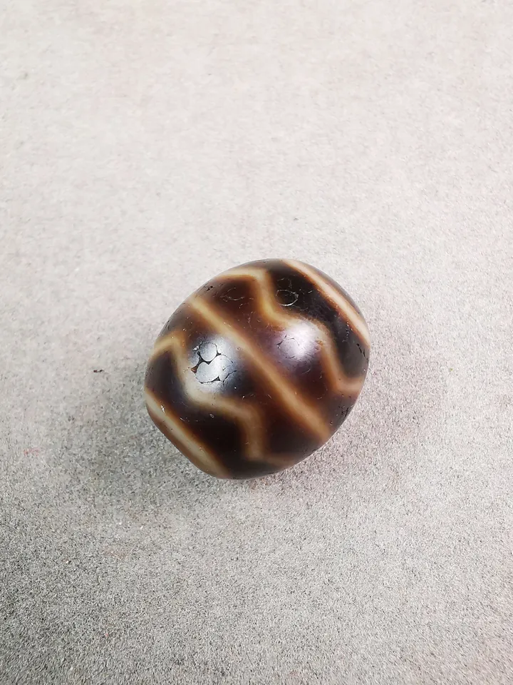 Gandhanra Tibetan Round Fortune Wave Dzi Bead(Darrow or Taklok Dzi),Tibetan Chung,Wealth Amulet,Small Size 20*17 mm