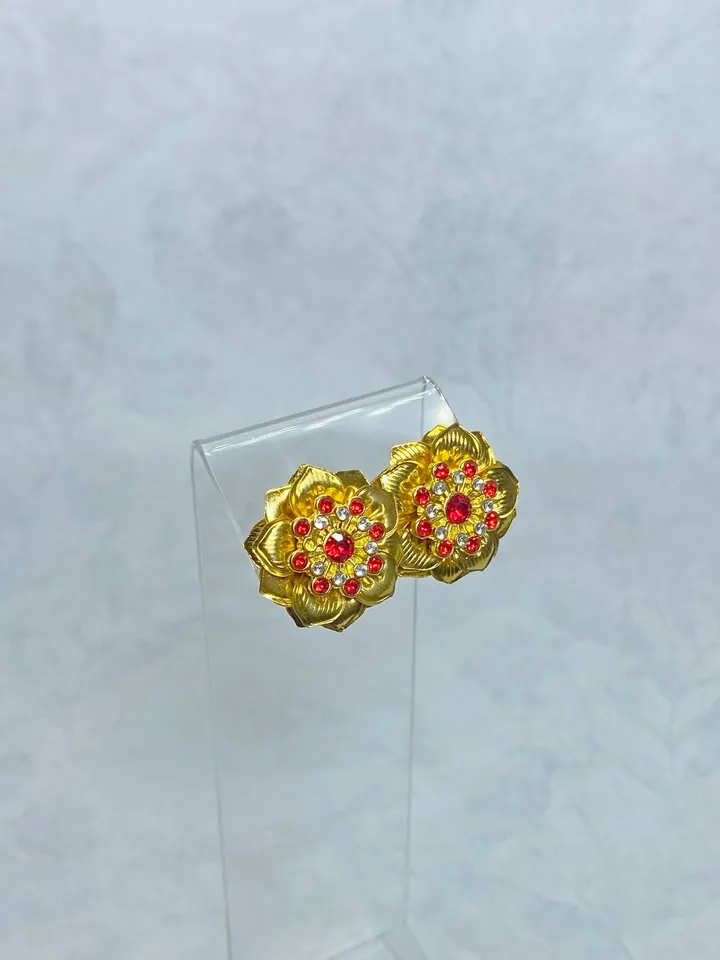 Set of jewelry with red rhinestones. Handmade. Jewelry.