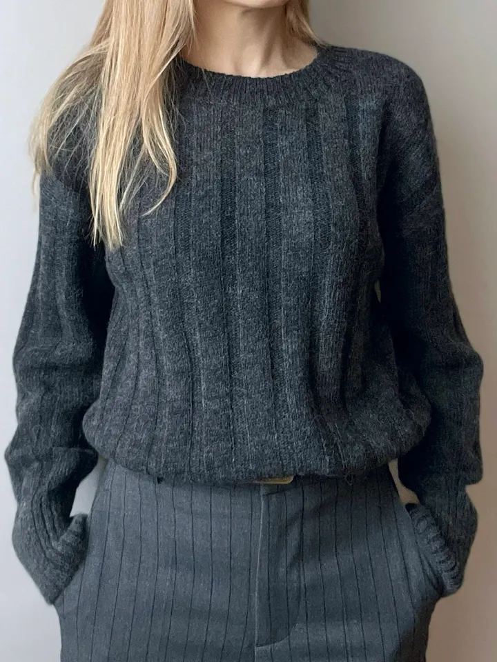 Women's grey alpaca sweater c-neck