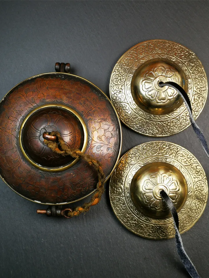 Gandhanra 8.8cm Tibetan Cymbals, Tingsha Bell,Buddhism Ritual Implement,Handmade in Nepal,Special Cloud Pattern