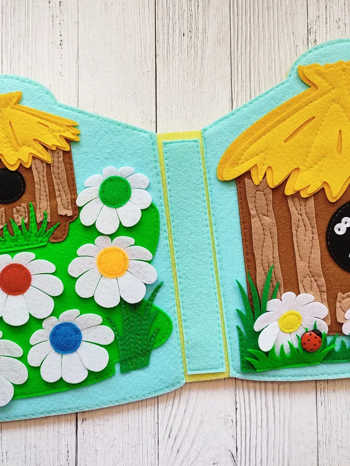 Bee Felt dollhouse quiet book Pattern pdf, Felt book pattern, Baby Soft book template, Activity book sewing ideas for girl 2, 3, 4 year old